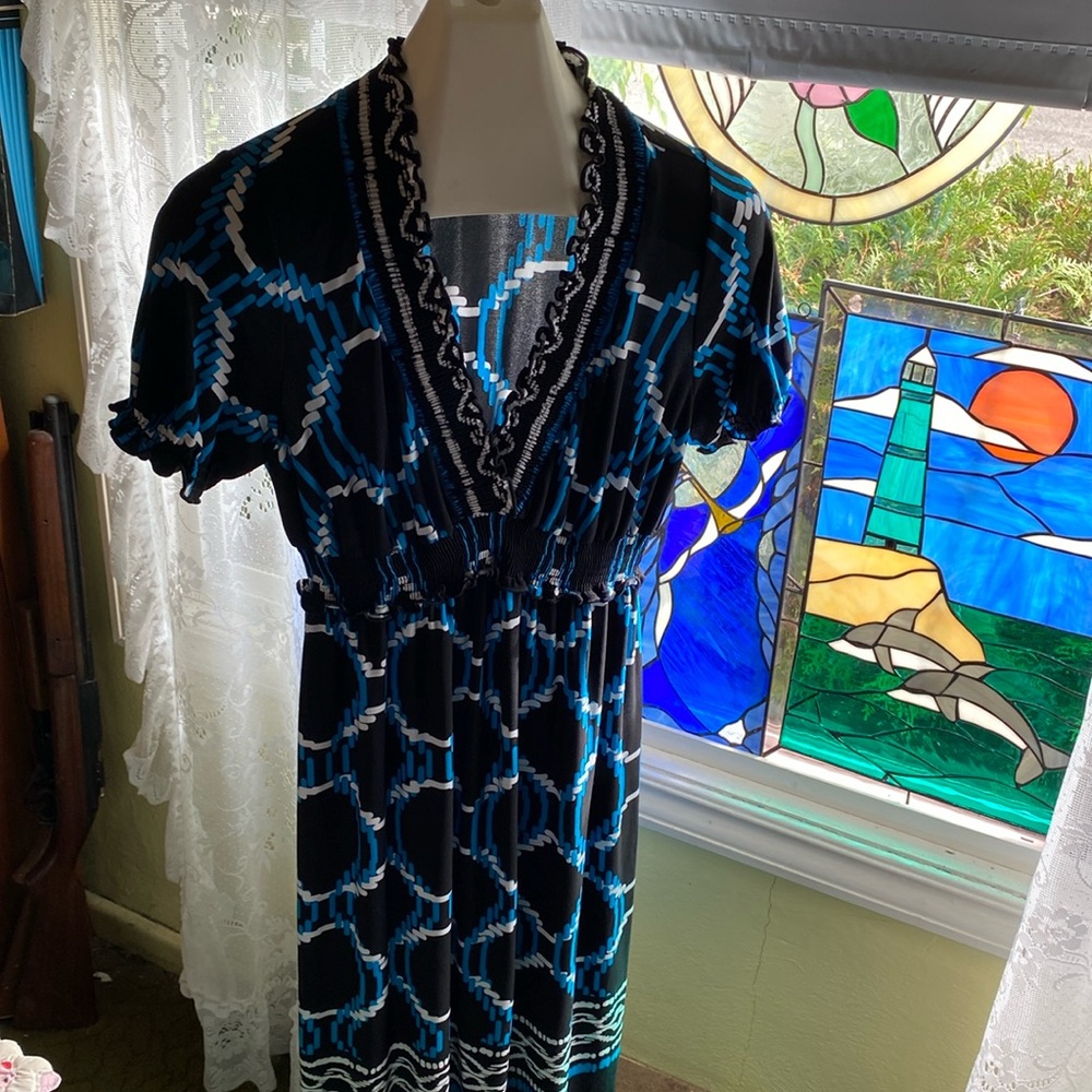Dress by En Focus In Colors of Black, Blue, and White size 14